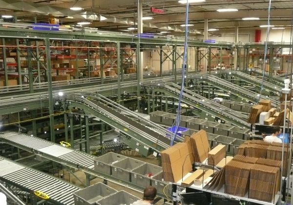 An organized and efficient warehouse thanks to Siggins' warehouse design services
