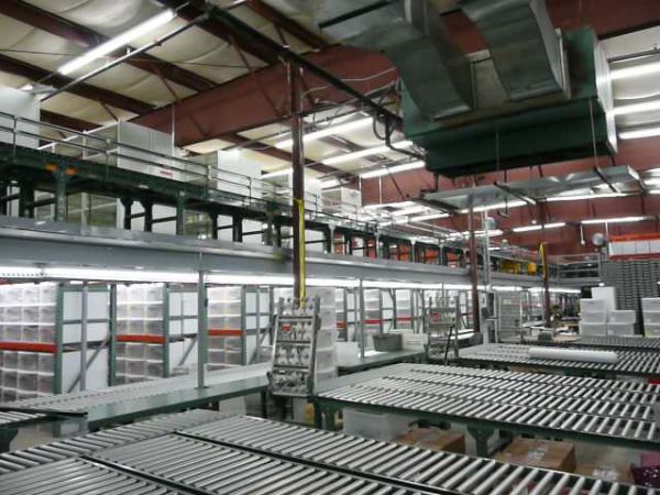 Garment Distributor Maximizes Cube Space